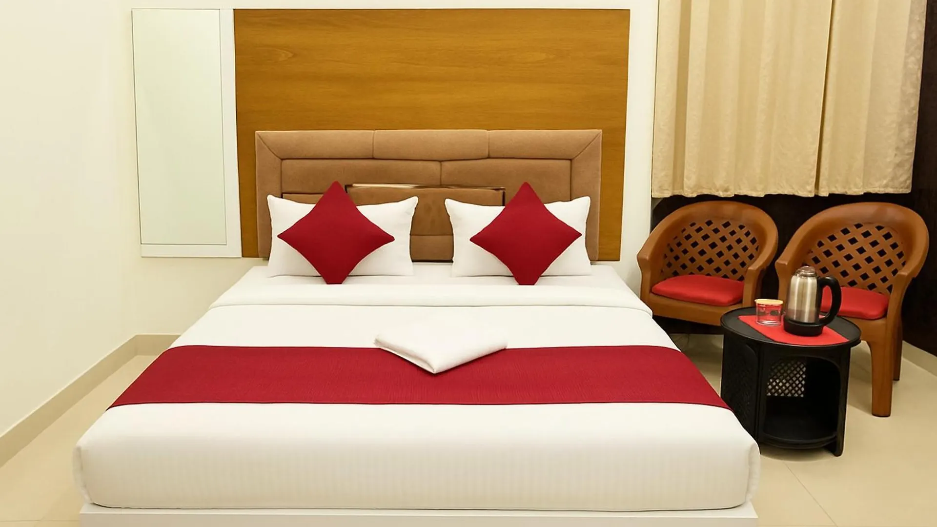 Varanasi Hotel Kashi Heaven Premium Near Baba Vishwanath Temple & Ganga Ghat - Spacious Spotless Rooms With Wi-Fi Facility - #Parking And Excellent Customer Service - Best Seller Hotel In Varanasi - Book Now