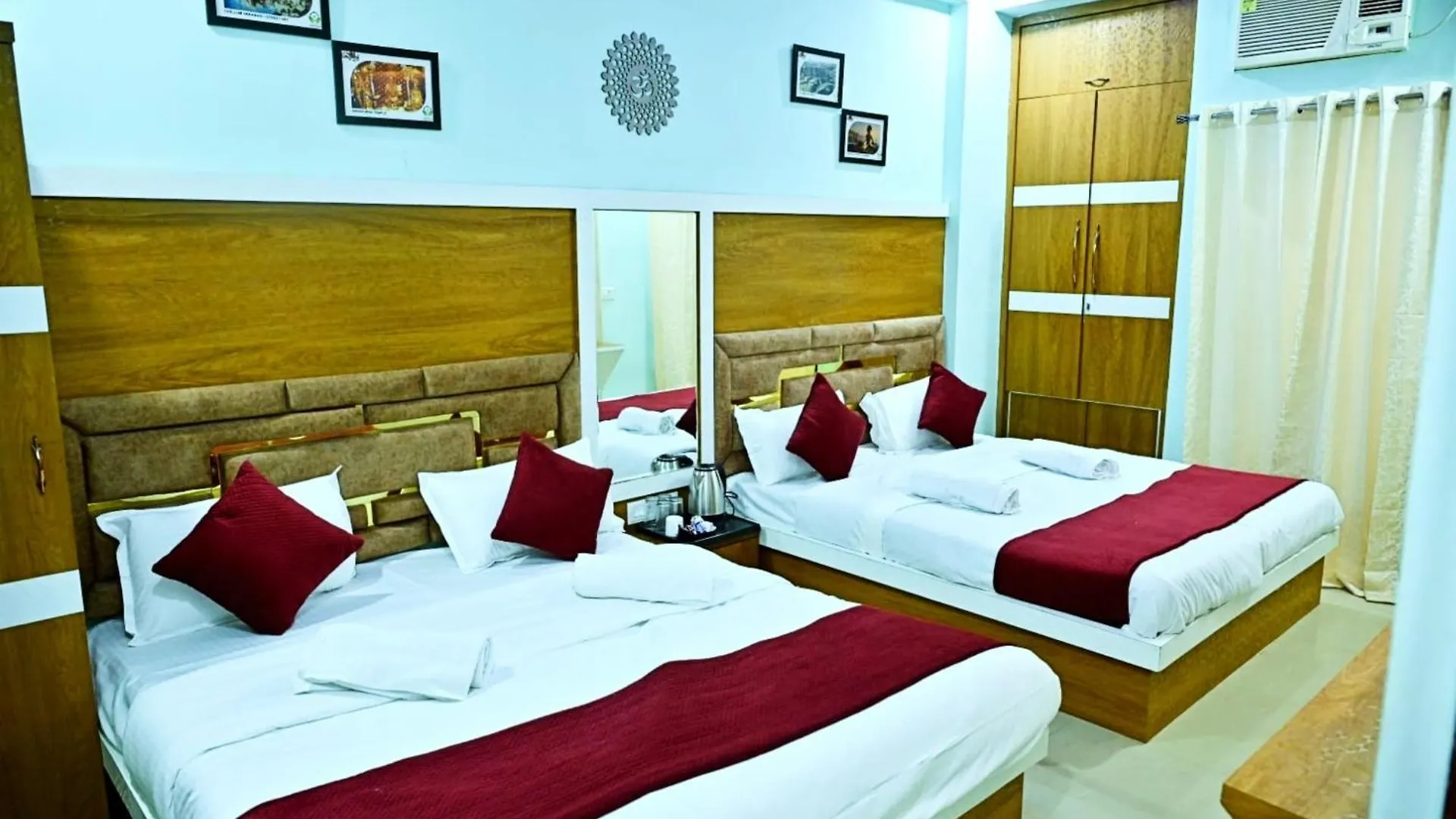 Varanasi Hotel Kashi Heaven Premium Near Baba Vishwanath Temple & Ganga Ghat - Spacious Spotless Rooms With Wi-Fi Facility - #Parking And Excellent Customer Service - Best Seller Hotel In Varanasi - Book Now インド